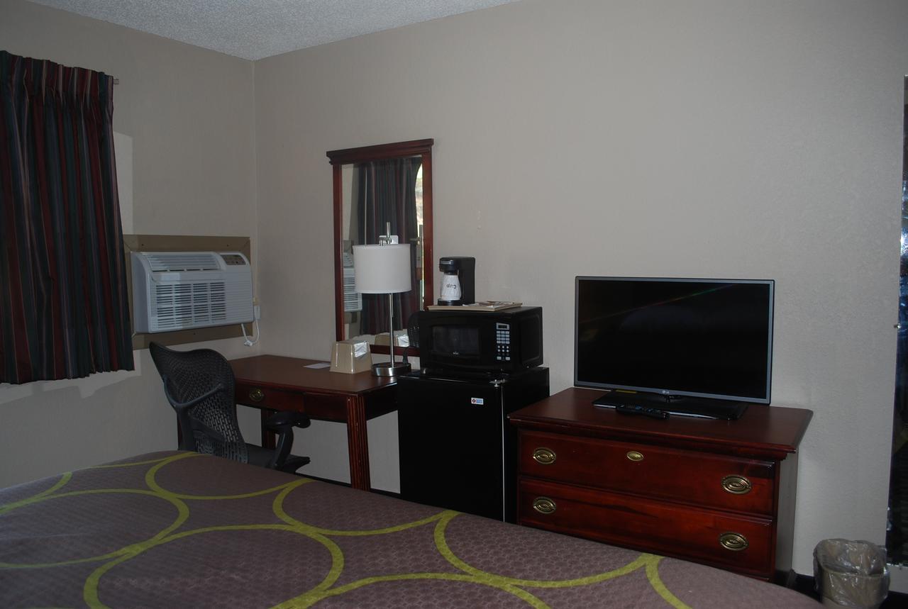 Super 8 By Wyndham Warner Robins Motel Ngoại thất bức ảnh